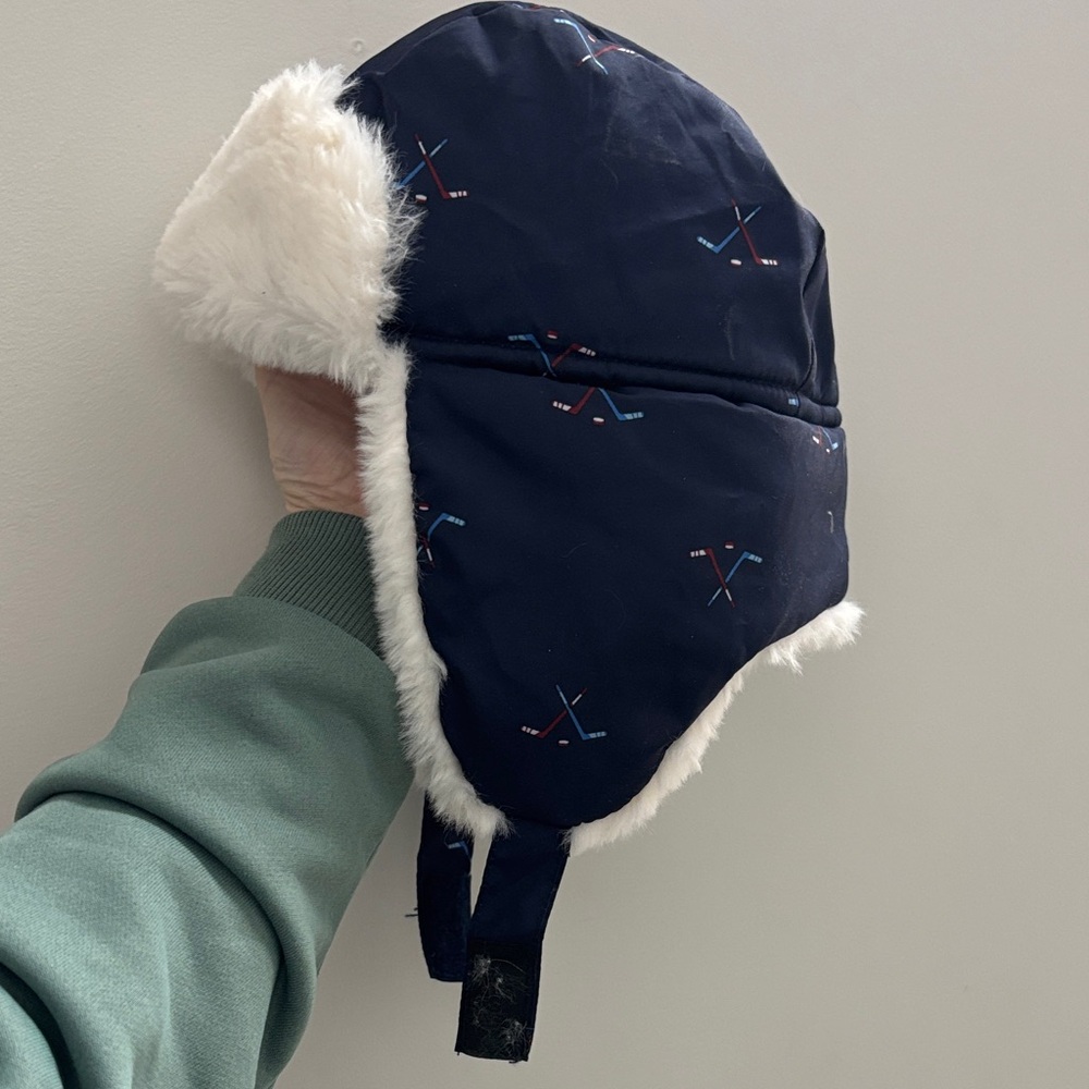 Joe Fresh Navy Flapper Hat with Hockey Sticks: Size 2-3T